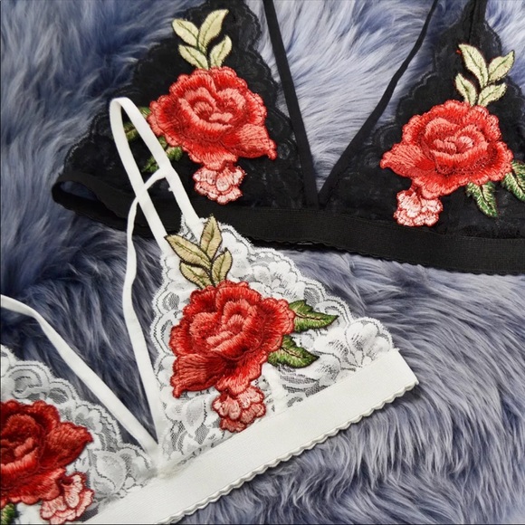 BLK LACE BRALETTE W/EMBROIDERY ROSES! - Picture 4 of 13
